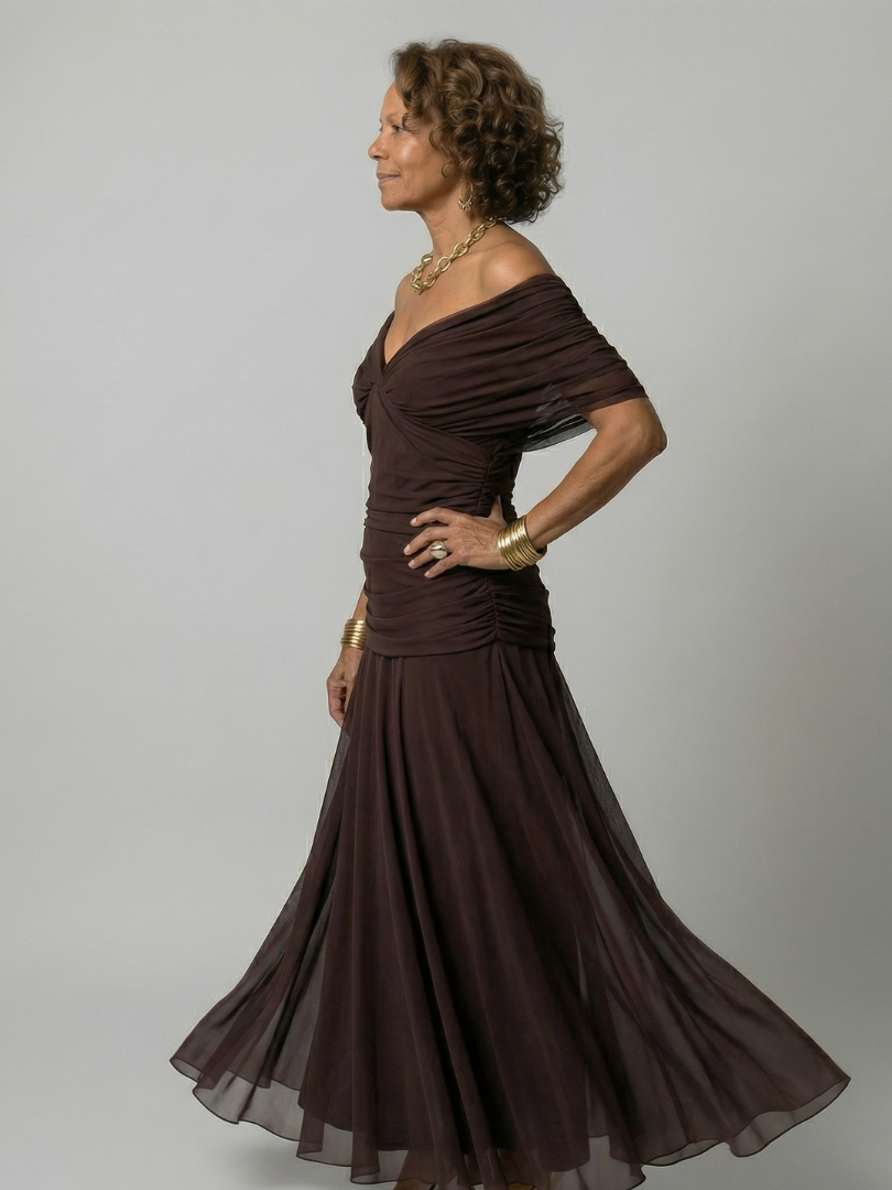 Calen | schulterfreies Flow-Midikleid