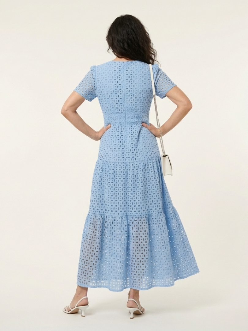 Brielle | V-Ausschnitt Kurzarm Stufenkleid Midi