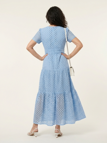 Brielle | V-Ausschnitt Kurzarm Stufenkleid Midi