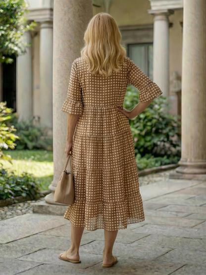 Arlo | Gepunktetes Stufen-Midikleid Kurzarm