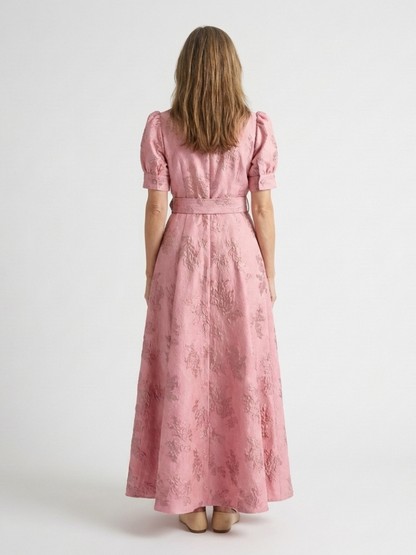Xanthea | Maxi-Hemdblusenkleid mit kurzen Ärmeln, Gürtel und Blumenstruktur