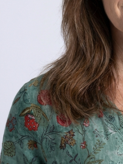 Marina | Geblümtes Maxikleid mit V-Ausschnitt und Dreiviertelärmeln