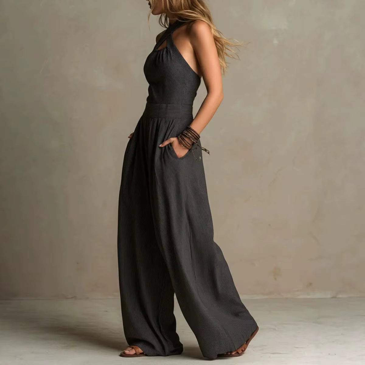 Ariana | Elegantes Neckholder-Kleid