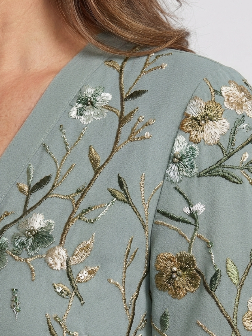 Isolde | Geblümtes Maxikleid mit V-Ausschnitt und Ellenbogenärmeln